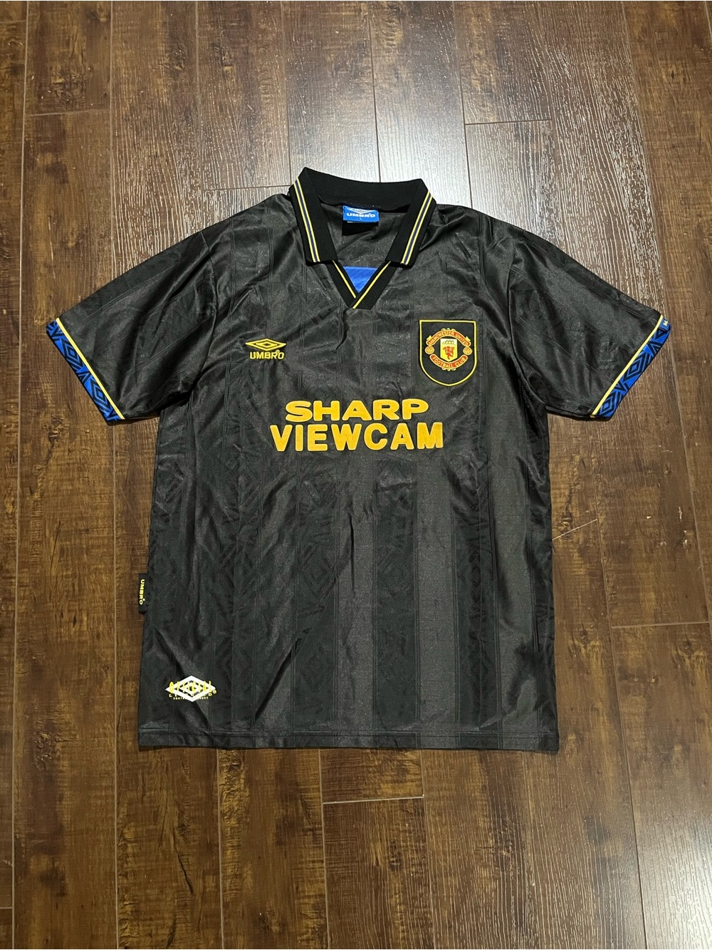 Vintage Manchester United Cantona #7 Umbro Retro Jersey 90s